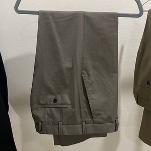 Peter Millar sage/gray 32/30 chino pants